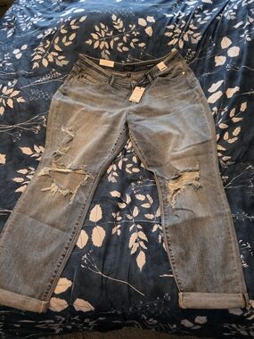 Judy Blue Light Blue Distressed Boyfriend Jeans